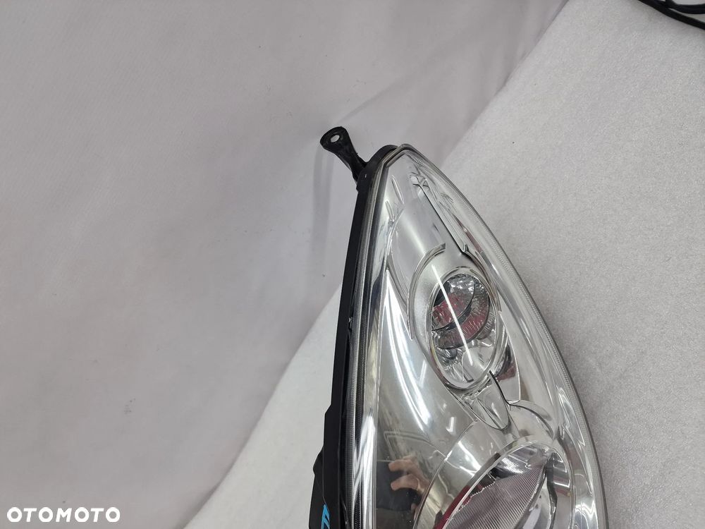 RENAULT TWINGO 2 II 07-12 LEWA / PRAWA LAMPA PRZEDNIA PRZÓD JASNA , NR AUKCJI LA401 - 15