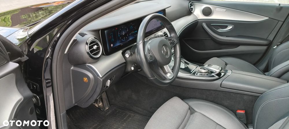 Mercedes-Benz Klasa E 220 d 9G-TRONIC - 14