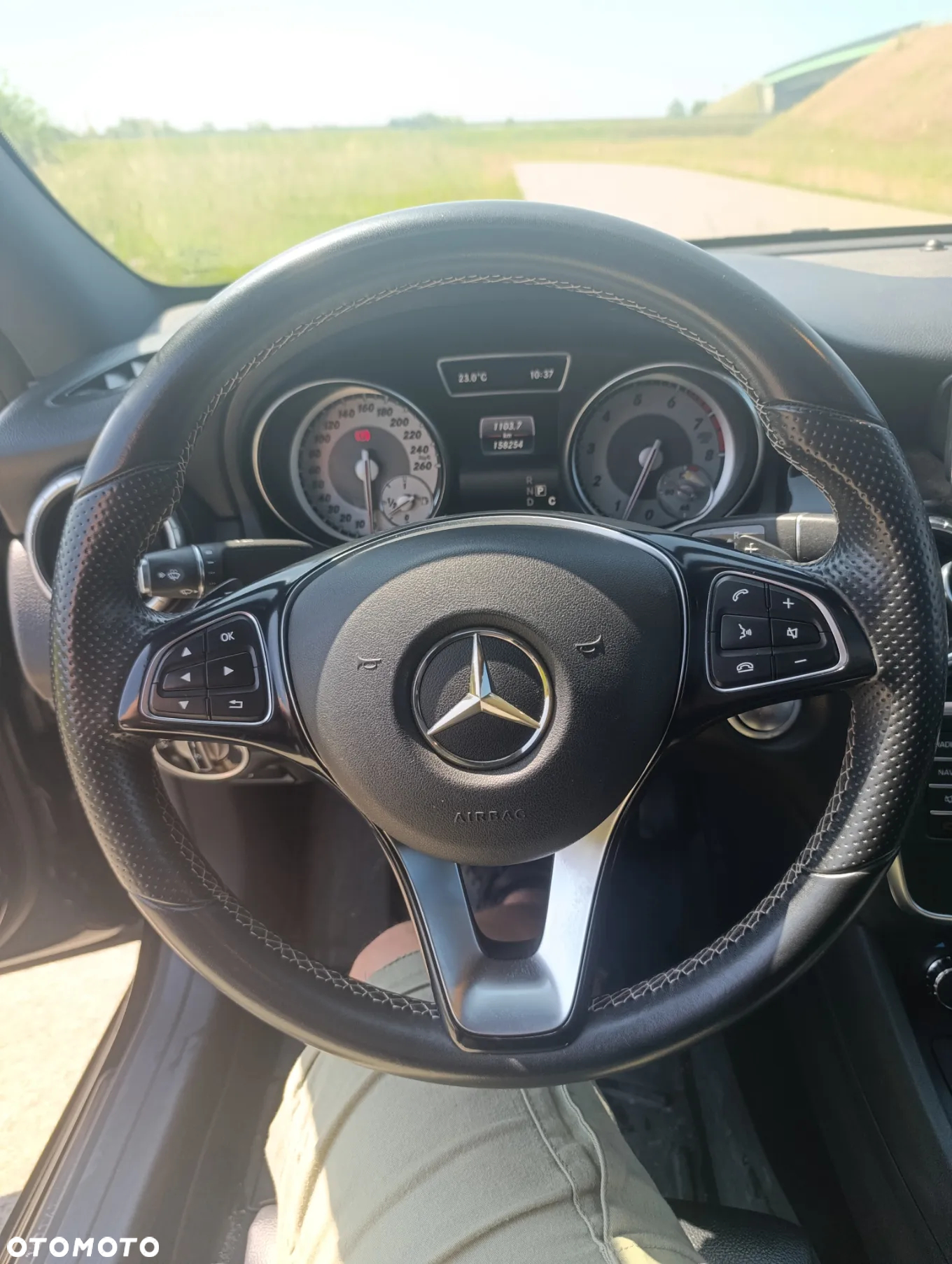Mercedes-Benz CLA 250 4-Matic - 14