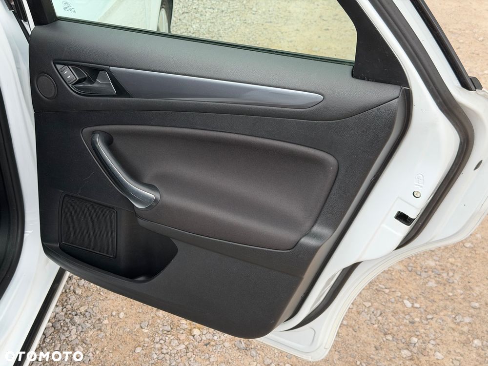 Ford Mondeo 2.0 TDCi Titanium - 25