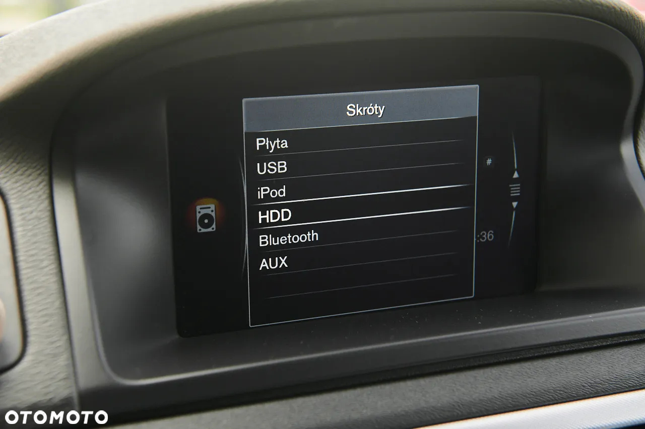 Volvo V70 D4 Black Edition - 31