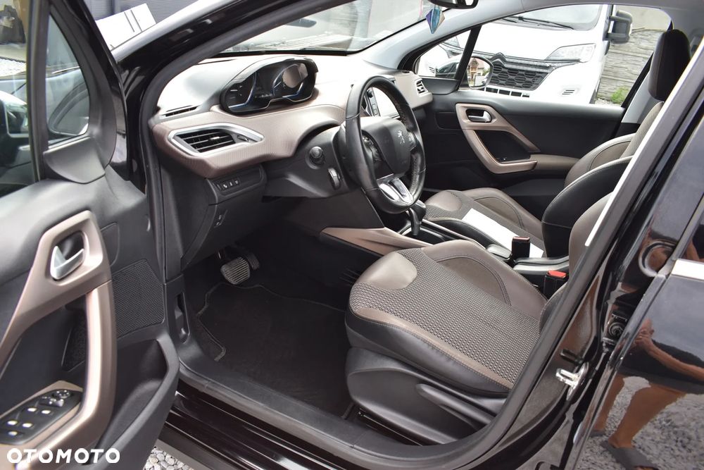 Peugeot 2008 PureTech 110 Stop&Start EAT6 Allure - 5