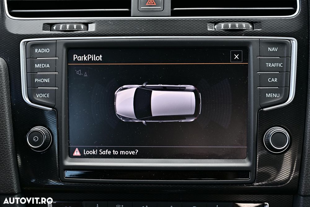 Volkswagen Golf - 18