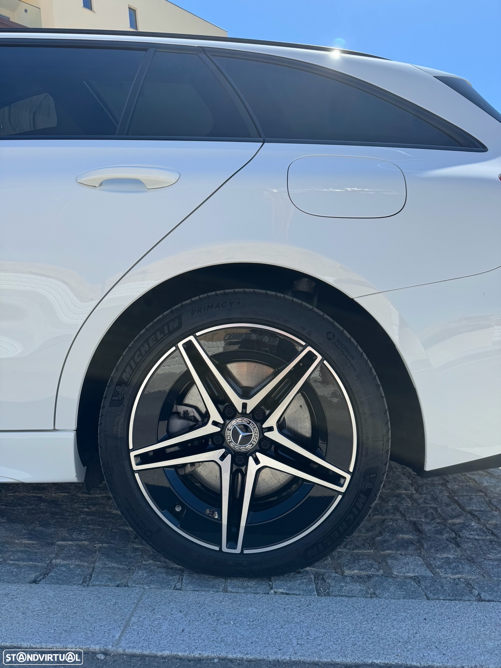Mercedes-Benz C 300 e AMG Line - 19