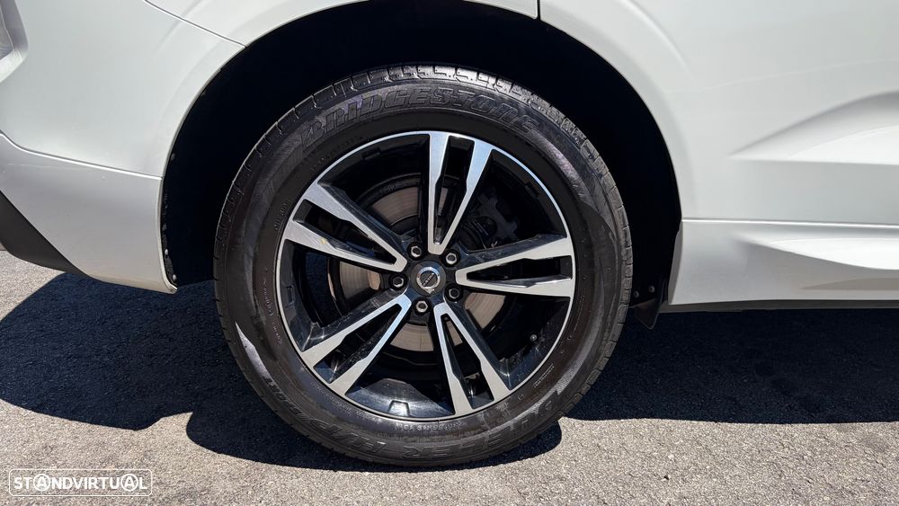 Volvo XC 60 D4 AWD Geartronic Momentum - 31