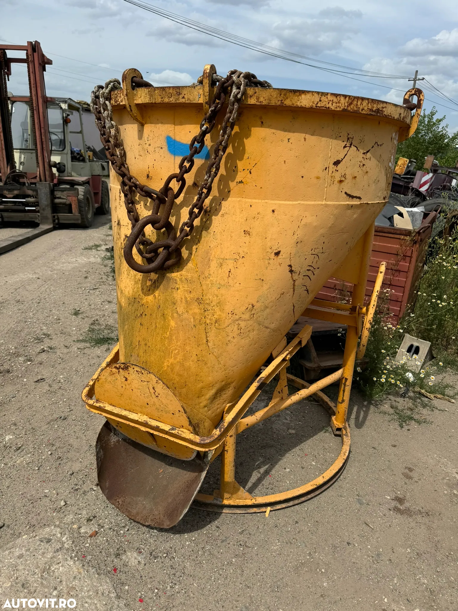 Cuva beton 1 m3 - descarcare laterala pentru macara - 2