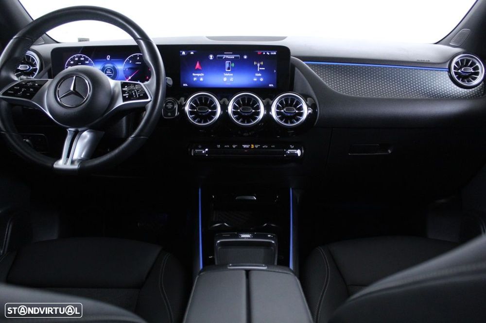 Mercedes-Benz GLA 180 d Progressive - 17