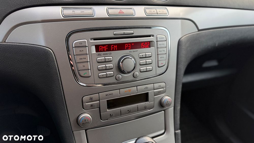 Ford Galaxy 2.0 TDCi Titanium - 17