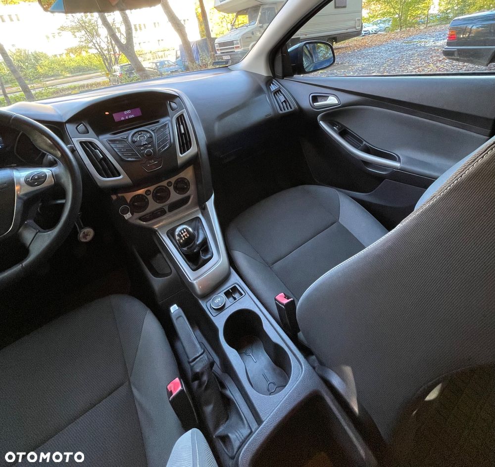 Ford Focus 1.6 Trend - 15