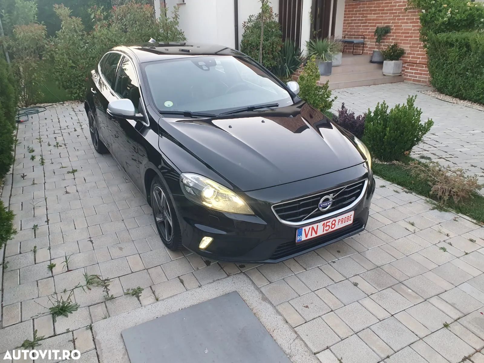 Volvo V40 D4 Rdesign - 1