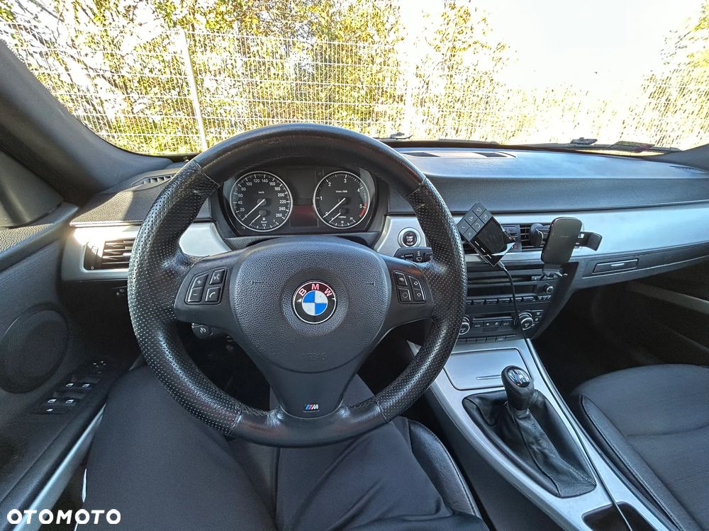BMW Seria 3 318d - 10