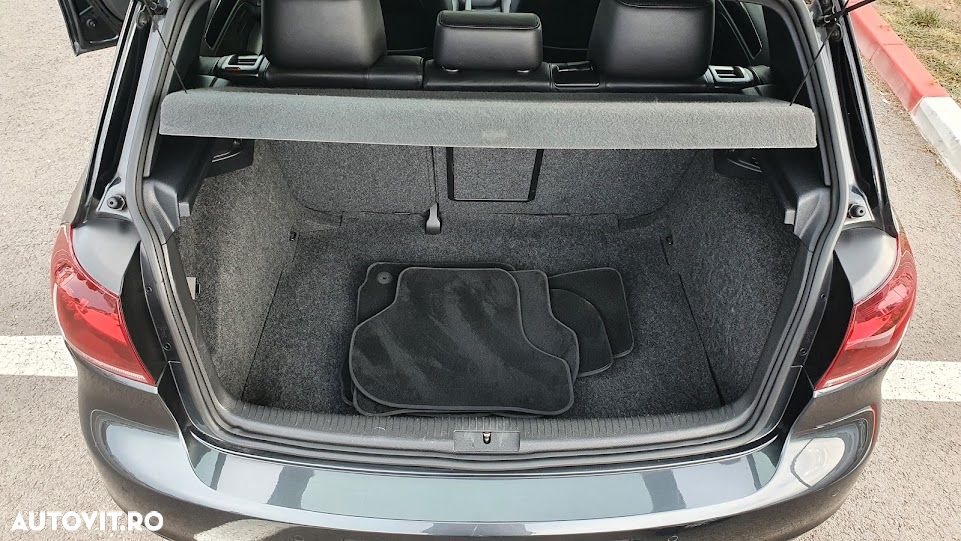 Volkswagen Golf 2.0 DPF GTD DSG - 13