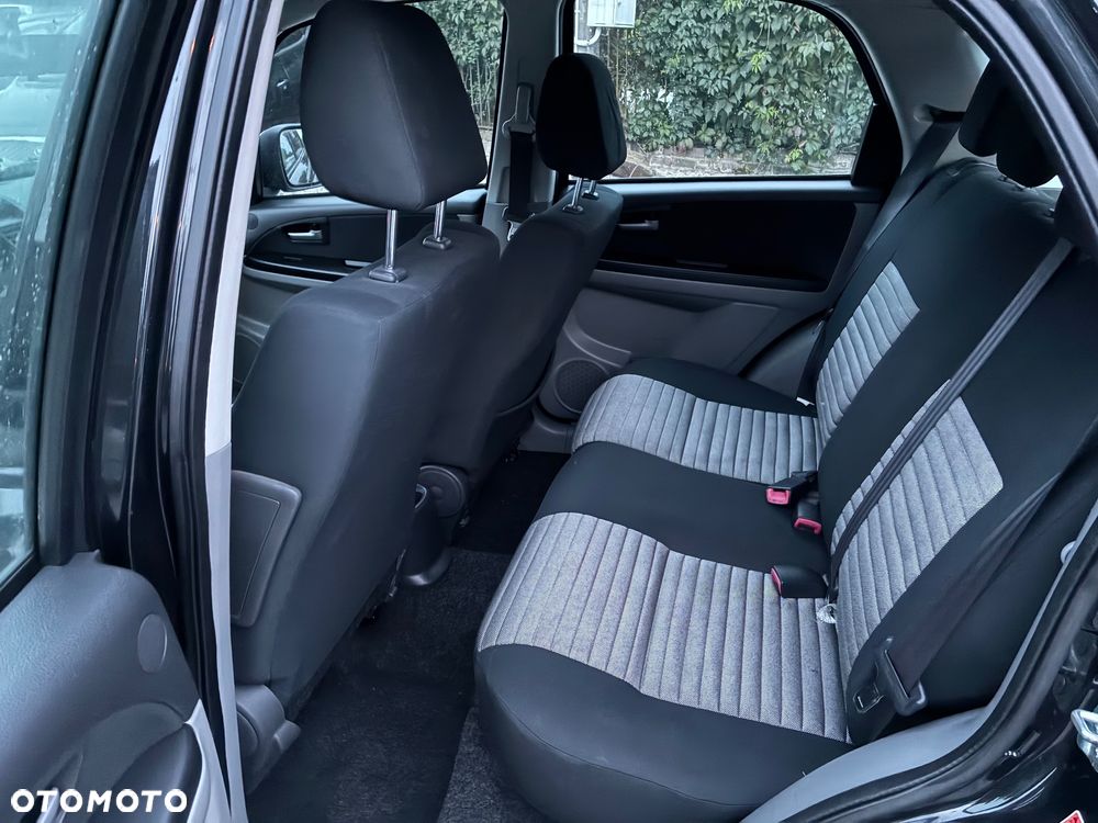 Suzuki SX4 1.6 VVT 4x2 Comfort - 10