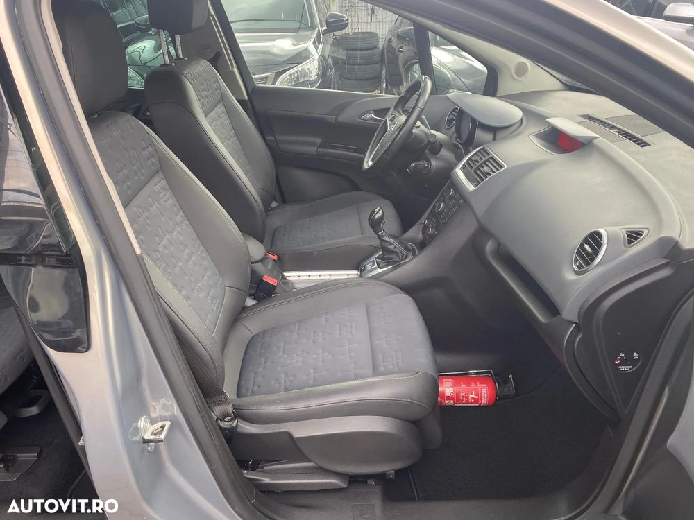 Opel Meriva - 12