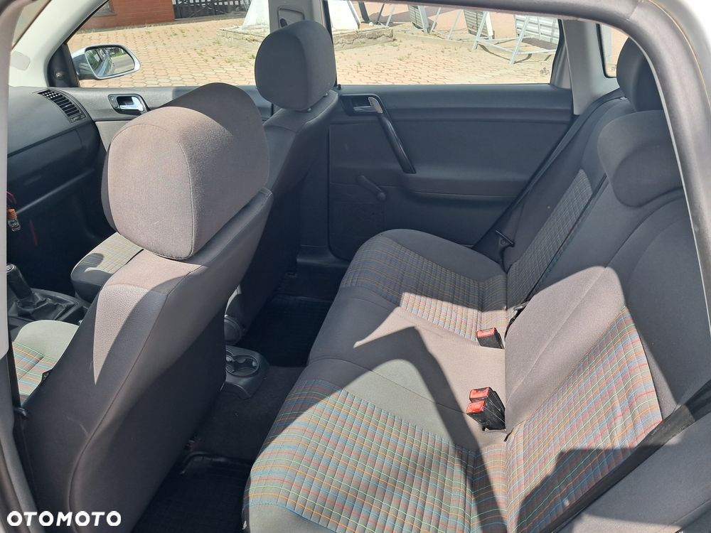Volkswagen Polo 1.4 TDI Tour - 9