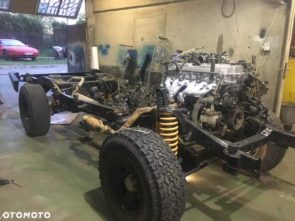 Toyota Land Cruiser - 13