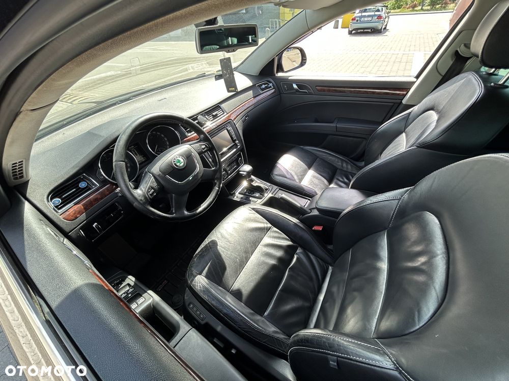 Skoda Superb 2.0 TDI Platinum DSG - 11