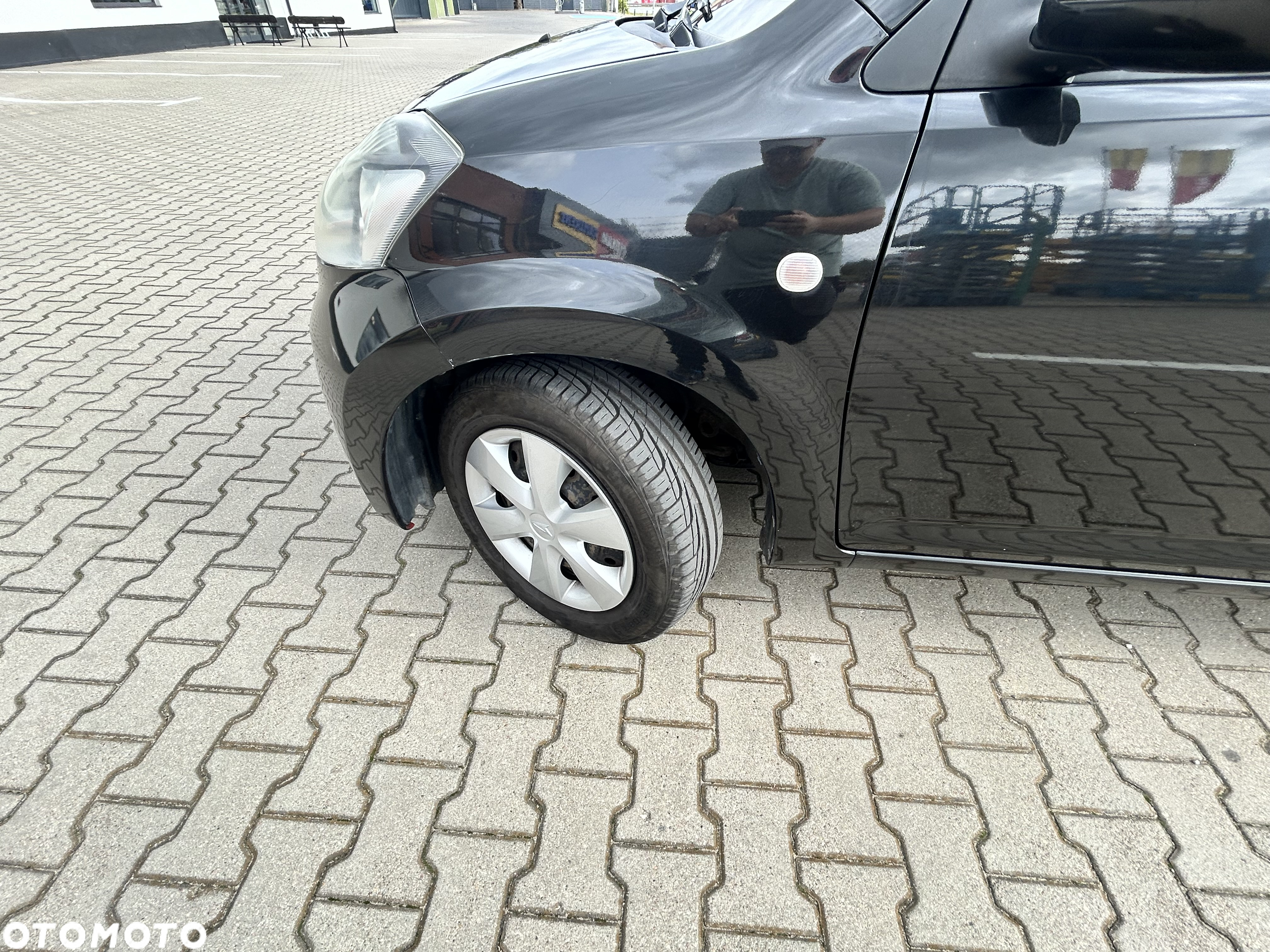 Daihatsu Sirion 1.0 - 4