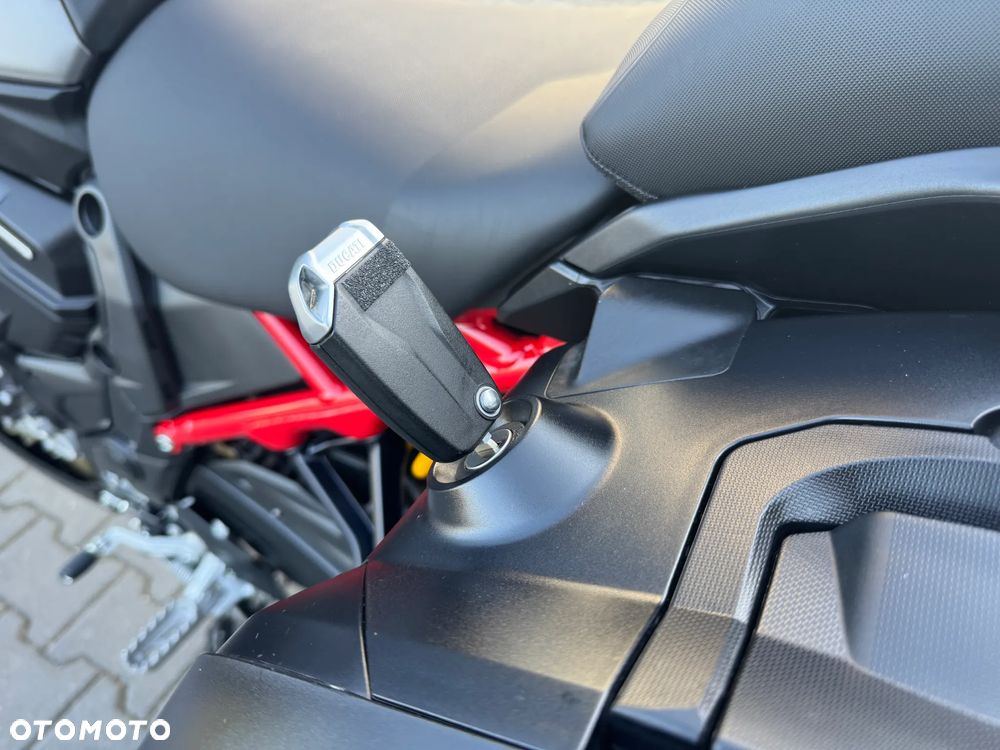 Ducati Multistrada - 30