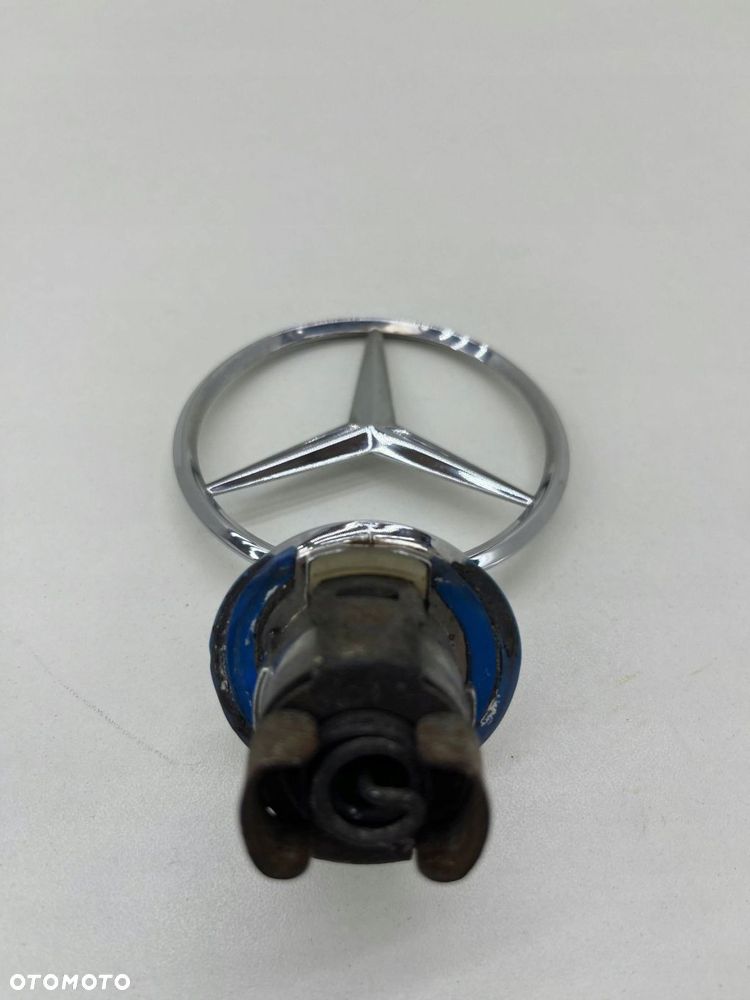 MERCEDES ZNACZEK EMBLEMAT PRZÓD A2108800186 - 4