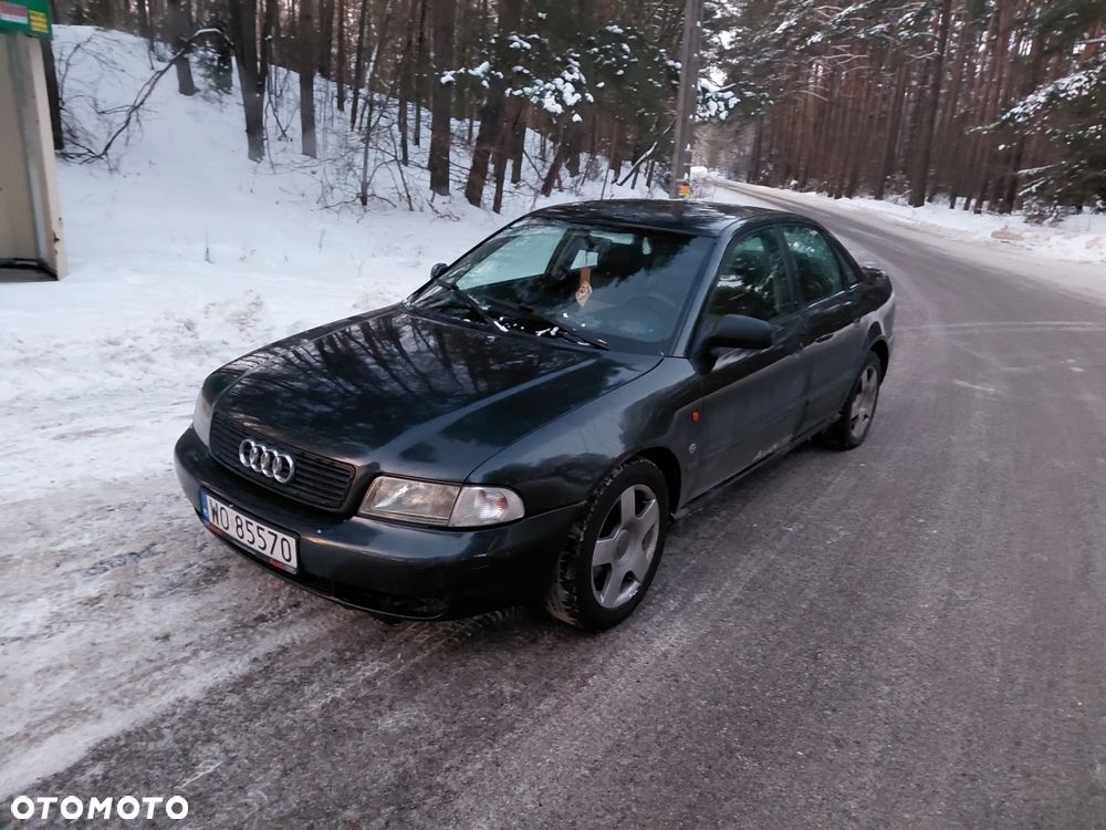 Audi A4 Limousine 2.6 - 7