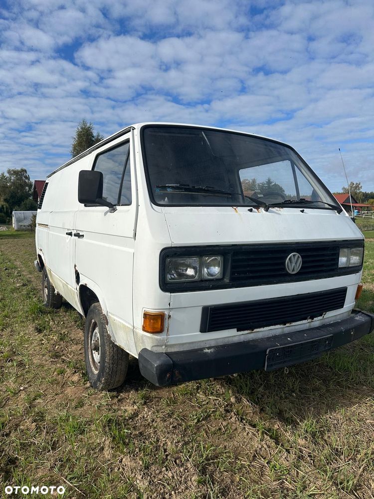 Volkswagen Transporter - 1