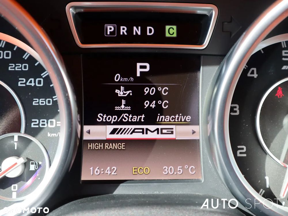 Mercedes-Benz Klasa G 63 AMG AMG SPEEDSHIFT 7G-TRONIC - 30