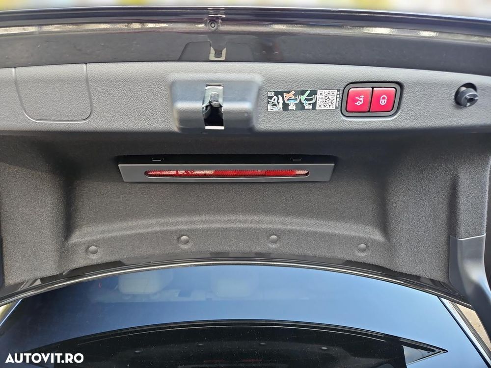 Mercedes-Benz E 200 4Matic 9G-TRONIC Edition AMG Line - 25