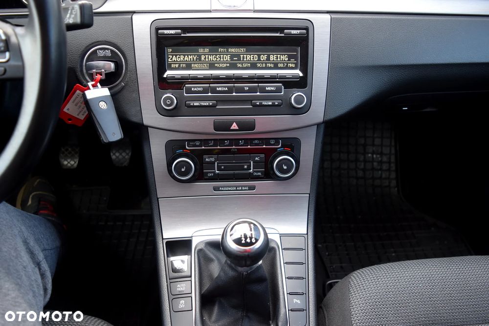 Volkswagen Passat Variant 1.8 TSI Comfortline - 22