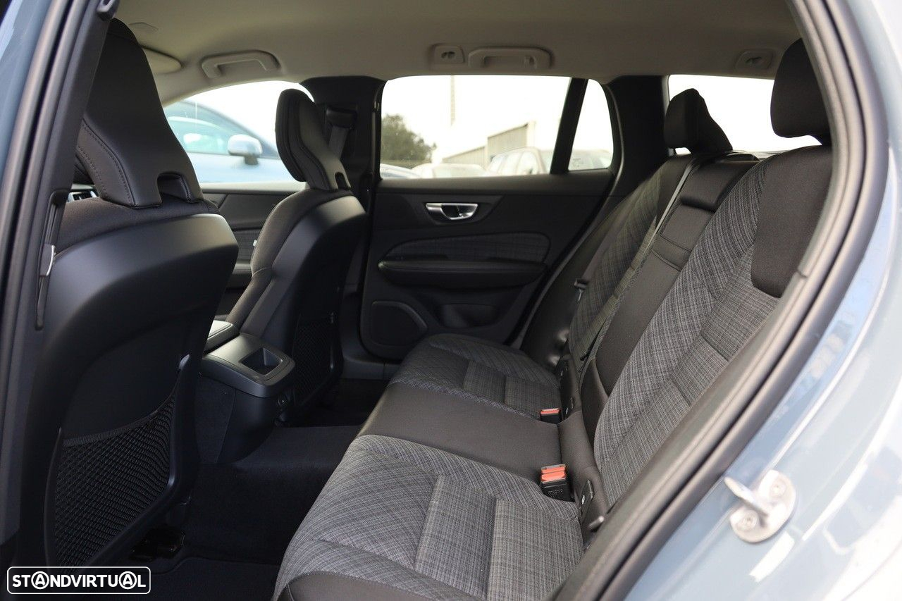 Volvo V60 2.0 B4 Core Auto - 13
