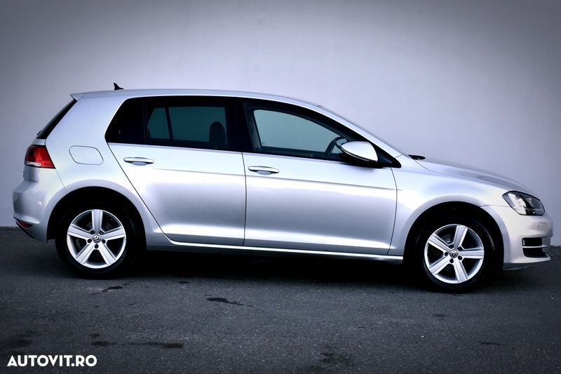 Volkswagen Golf 2.0 TDI DSG Comfortline - 10