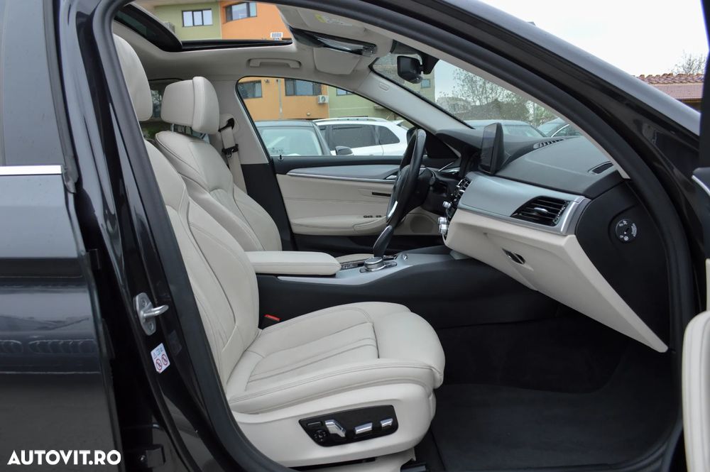 BMW Seria 5 520d Aut. Luxury Line - 30