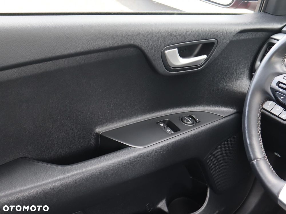 Kia Rio - 15