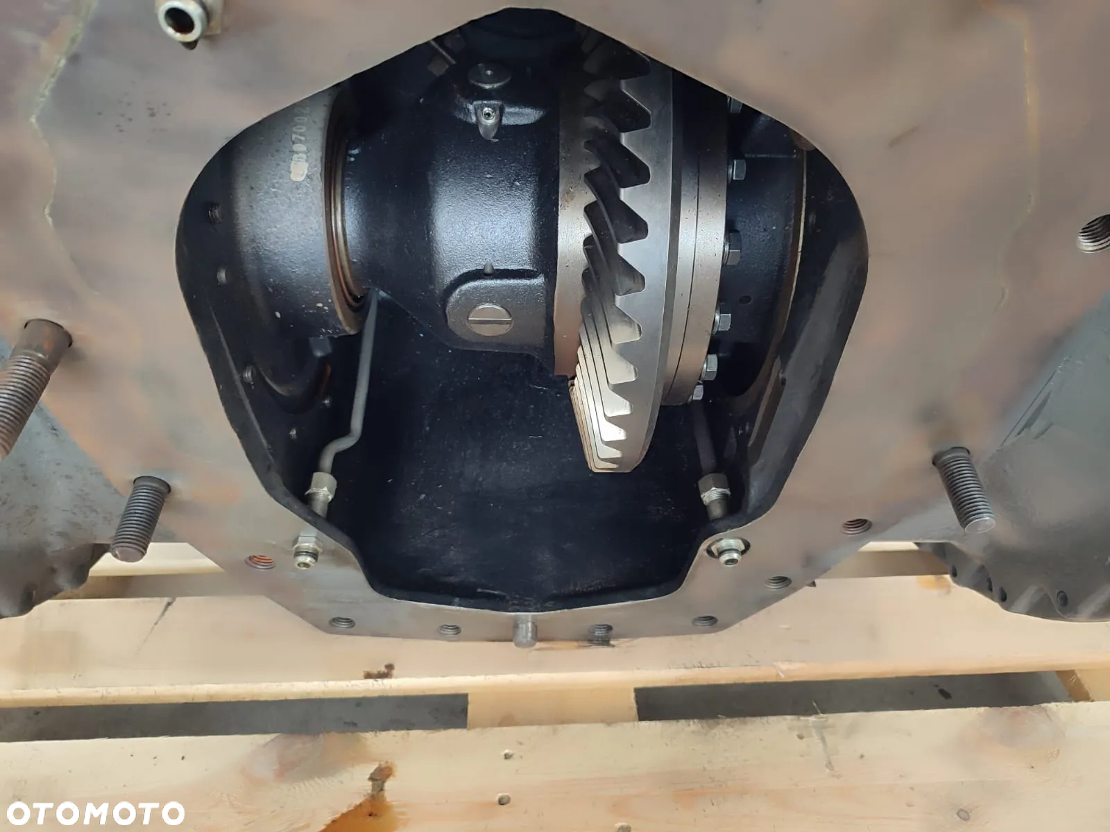Dyferencjał tył 6700100661 MASSEY FERGUSON 8690 - 10