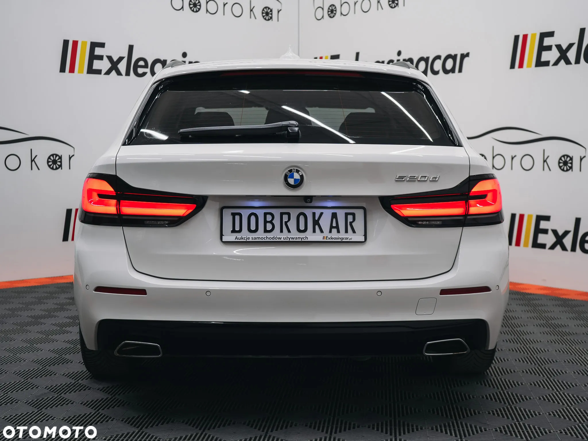 BMW Seria 5 520d Touring - 13