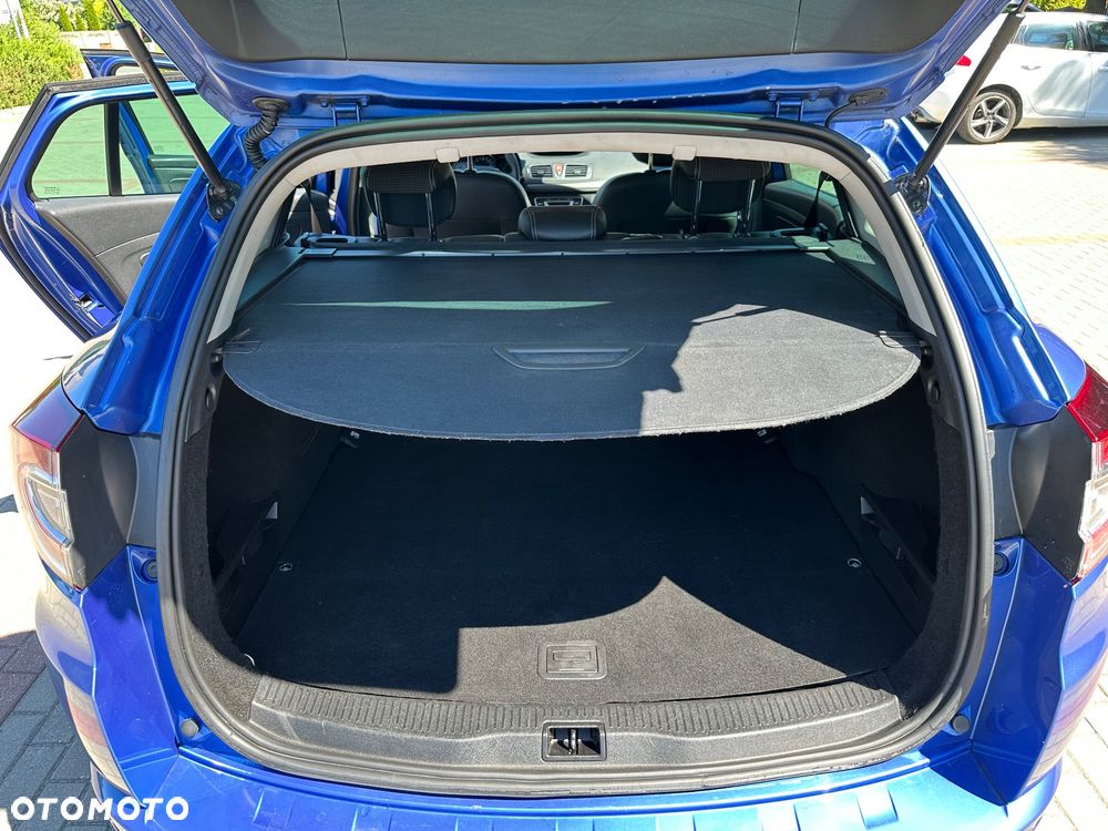 Renault Megane TCe 180 GT - 14