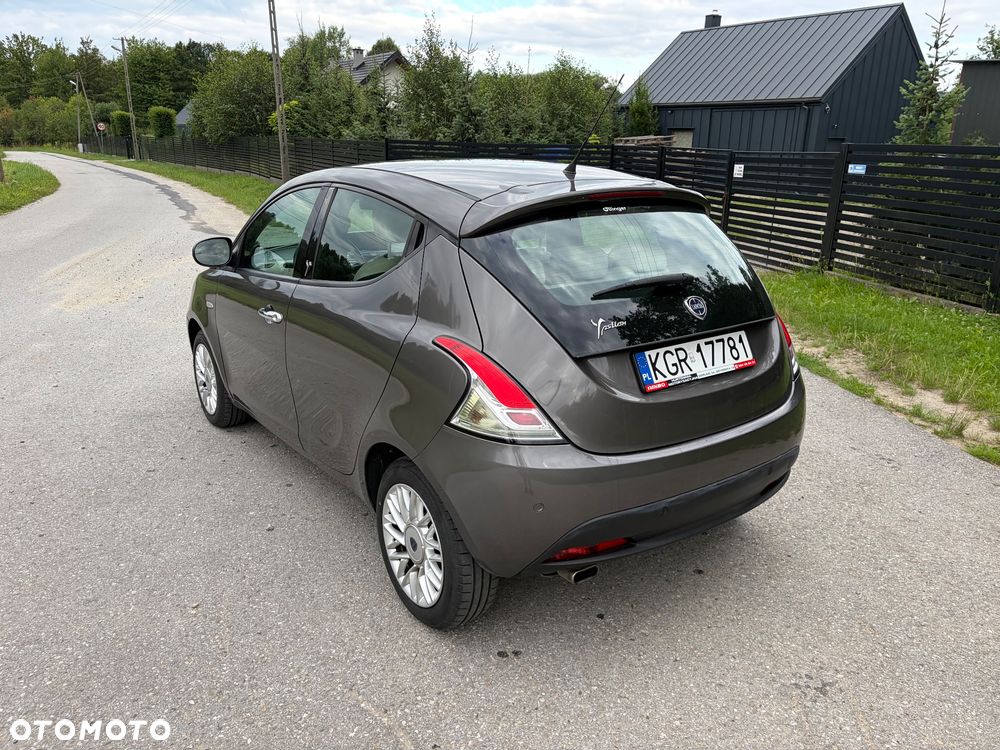 Lancia Ypsilon 1.2 8V Elefantino S&S - 10