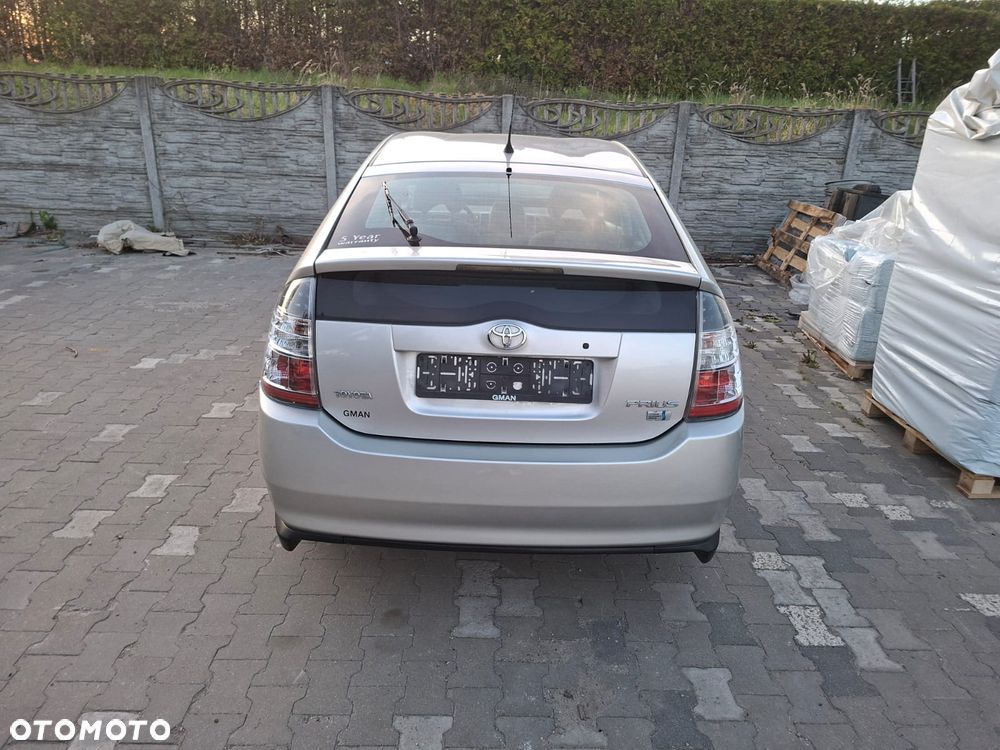 Toyota Prius 1.5 VVT-i Sol - 4