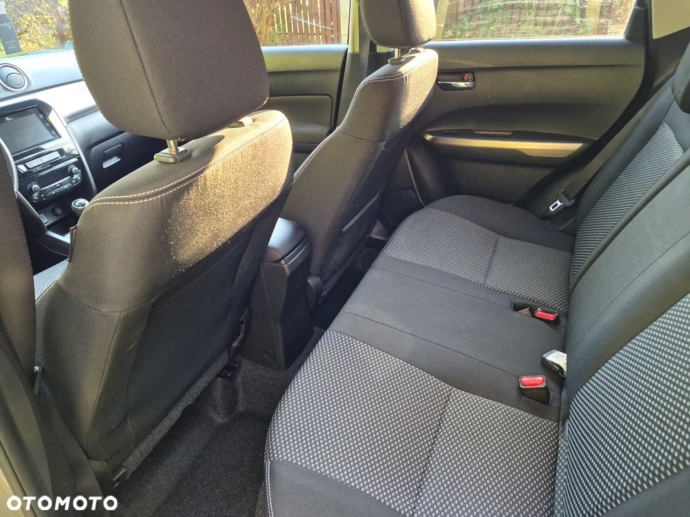 Suzuki Vitara 1.0 Boosterjet Premium 2WD - 22