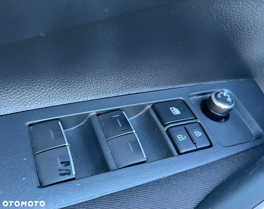 Toyota Corolla - 17