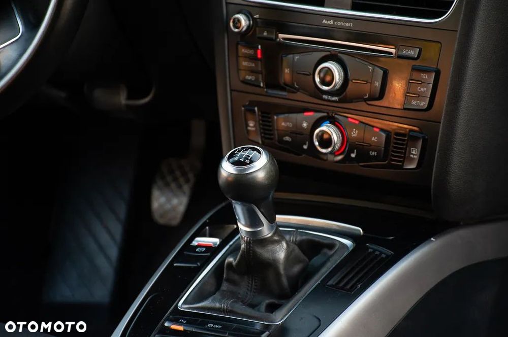 Audi A4 Avant 2.0 TDI DPF Ambition - 15