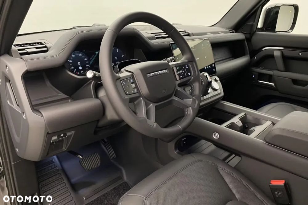 Land Rover Defender 3.0 D250 mHEV X-Dynamic HSE - 18