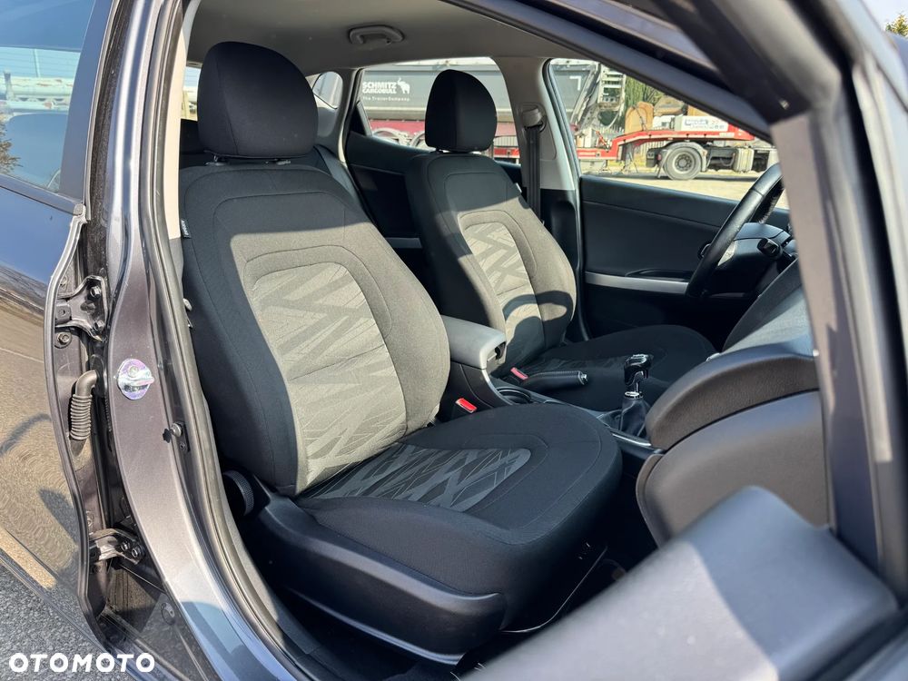 Kia Ceed 1.4 CVVT Dream Team Edition - 26