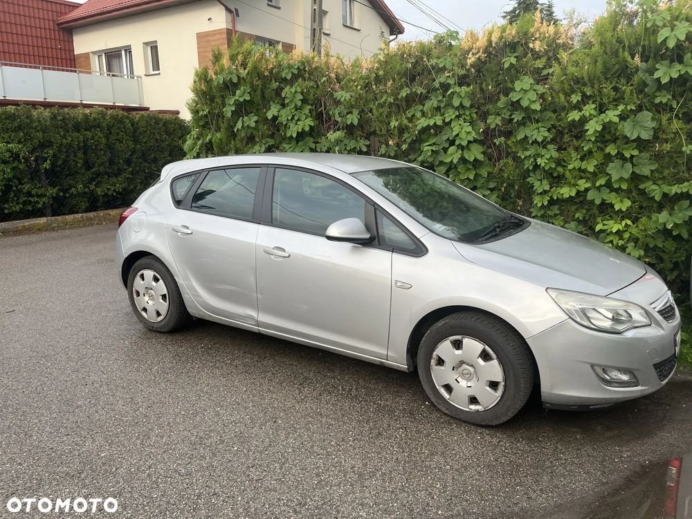Opel Astra - 2