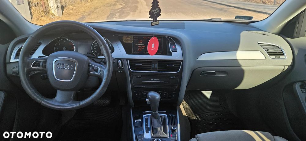 Audi A4 Avant 2.0 TDI DPF multitronic Ambiente - 9