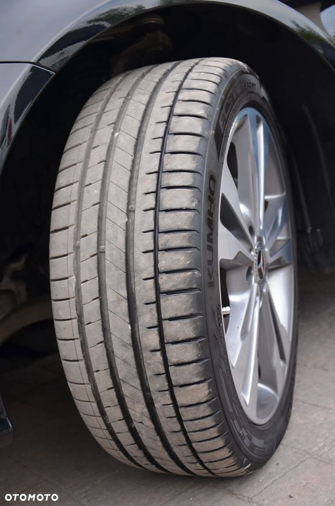 Mercedes-Benz Klasa C 300 4Matic 9G-TRONIC Exclusive - 38