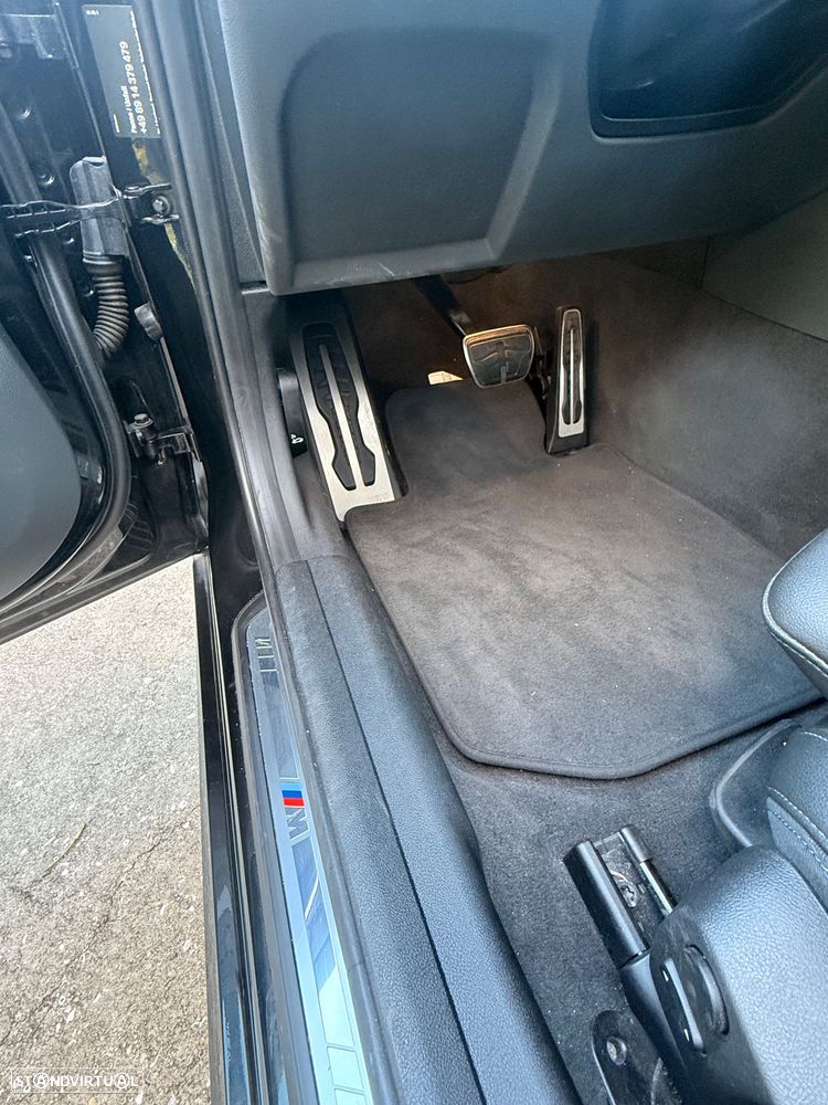 BMW 330 e Aut. M Sport - 23