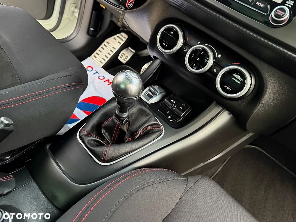 Alfa Romeo Giulietta 1.4 TB 16V Multiair Sport - 20