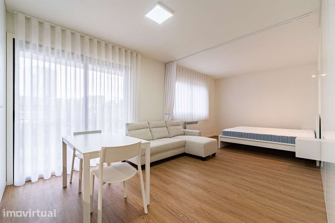 Apartamento T0 equipado e mobilado nas Antas, para venda. - Grande imagem: 2/22