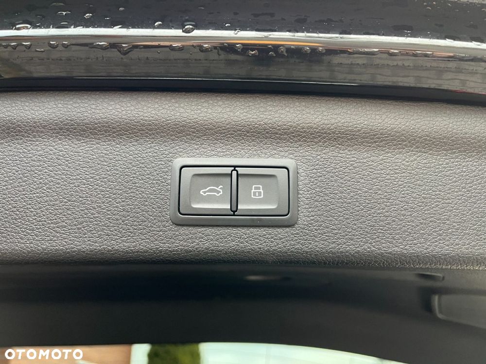 Audi Q3 35 TDI Quattro S tronic S line - 36